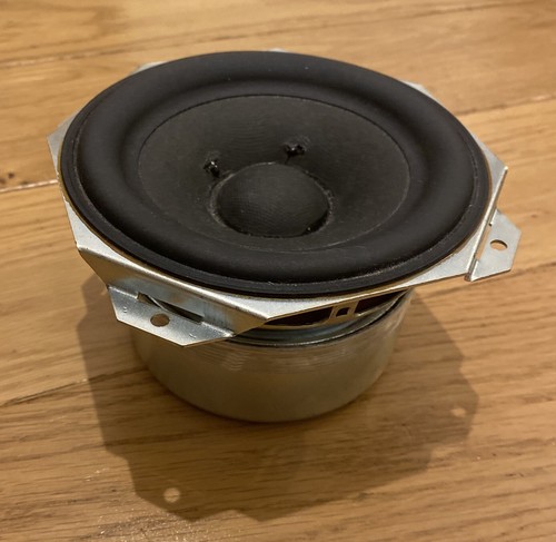 Bowers wilkins zeppelin - b&w,
