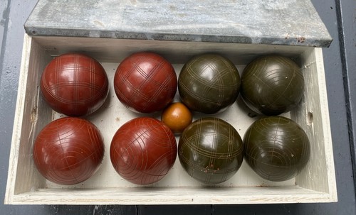 Vintage bocce ball - set, lawn