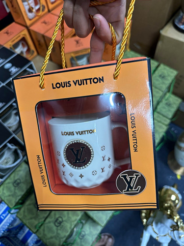 Louis vuitton white gold - louis, white/gold