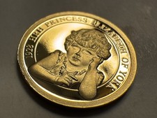 14ct 585 Solid Gold 0.5g Queen