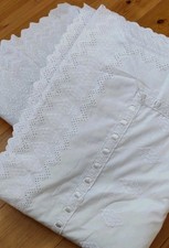 Sheridan Luxury Percale White Lace Ribbon Single Duvet Cover & Matching Valance.