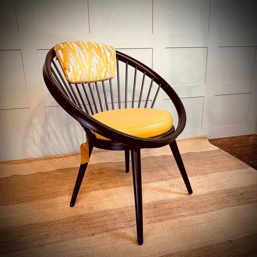 Black beech circle chair - circle, by