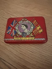 Vintage 1953 OXO Tin Queen