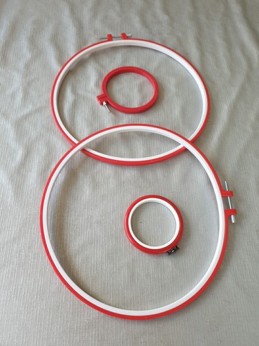 Assorted red white plastic - 4,