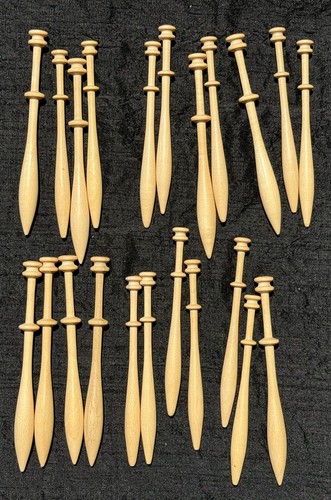 Bobbin lace spool lot - lot, turned