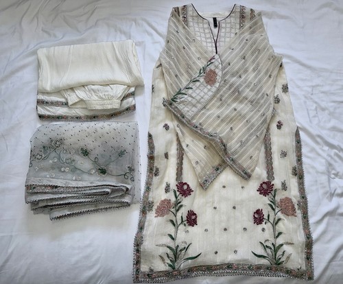 Asian outfit vanya - vanya, women