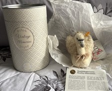 Steiff Vintage Memories Silke swan in gift box EAN 026744