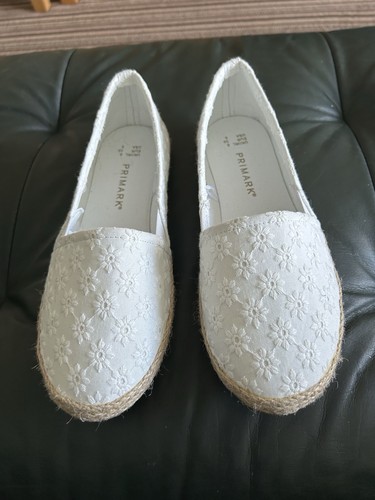Ladies shoes size 6 - bn,