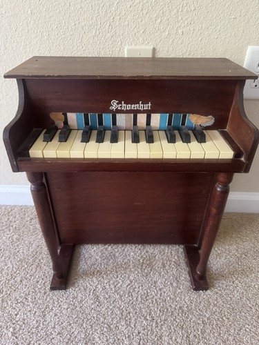 Vintage wooden schoenhut - vintage,