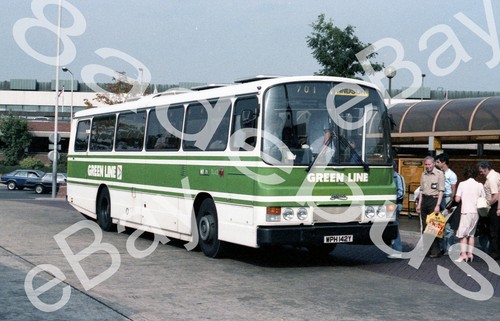 Bus negative copyright green - negative,