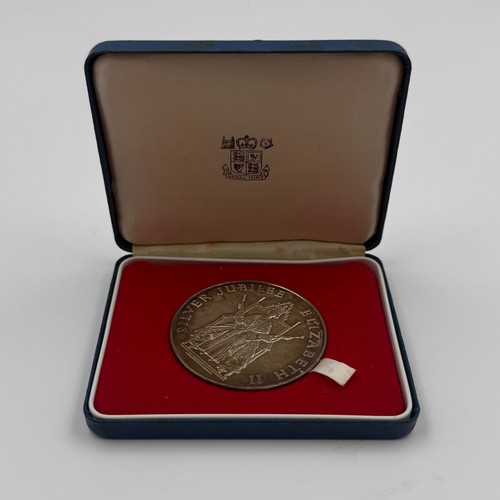 Queen elizabeth silver - elizabeth, ii