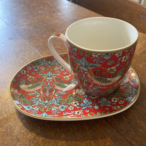 William morris strawberry - william,