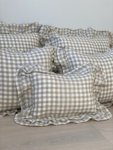 Ruffled linen lumbar - size, sham