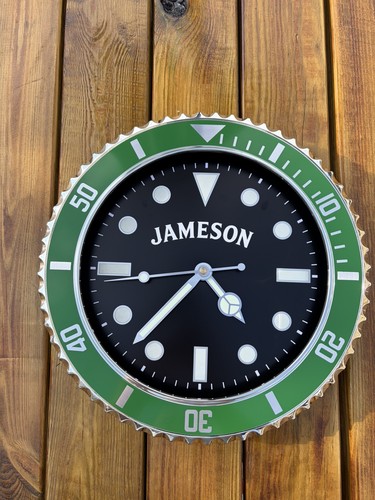 Designer wall clock 30cm round