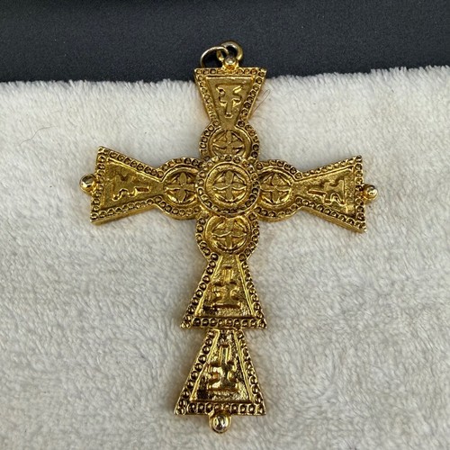 Vintage art cross pendant gold - cross,