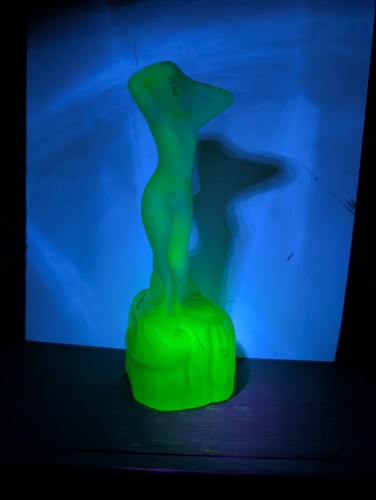 Bagley uranium glass - bagley, art