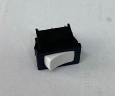 Maestri/Spotnails Toggle