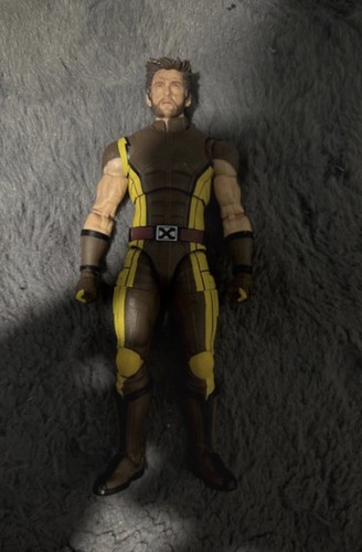 Marvel legends wolverine - marvel,