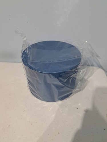Round blue flower hat - flower, boxes