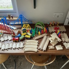 Wooden train set with track and bridges 90 pieces all ball ends - Little Used