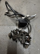 2002 SUZUKI GSF600 BANDIT MK2 FRONT BRAKE CALIPERS AND MASTERCYLINDER COMPLETE