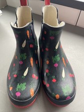 Gardenline Short Navy Wellies With Vegetable Pattern Size 5 