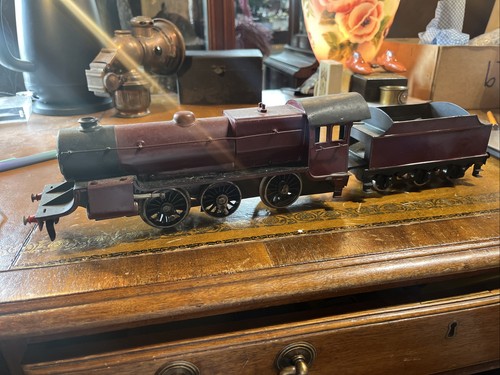 Old repainted gauge train - old,