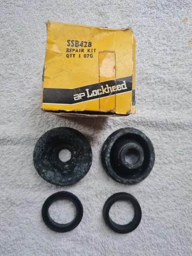 Lockheed front wheel - lockheed,