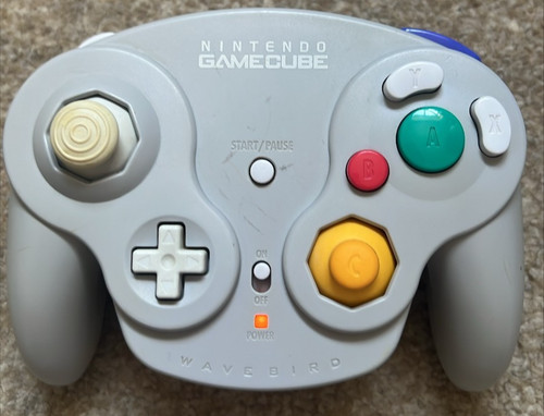 Nintendo gamecube official - *nintendo,