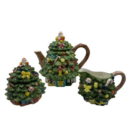 Vtg christmas tree tea pot - christmas,