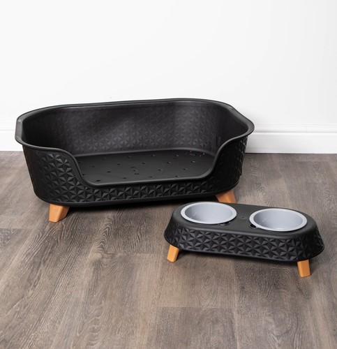 Black plastic raised pet - plastic,