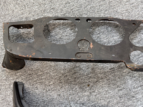 Tr4 dashboard and crash pads - and,