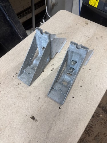 Caravan alko chassis jacking - caravan,