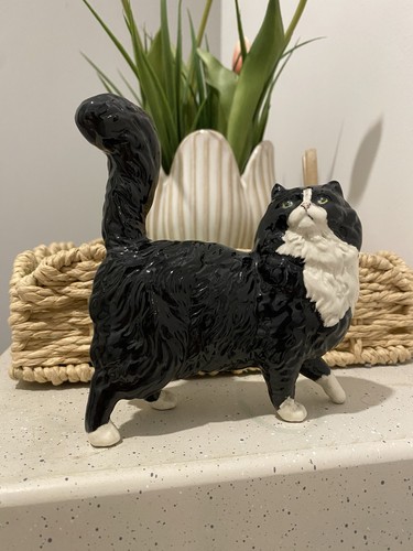 Royal doulton standing cat - doulton,