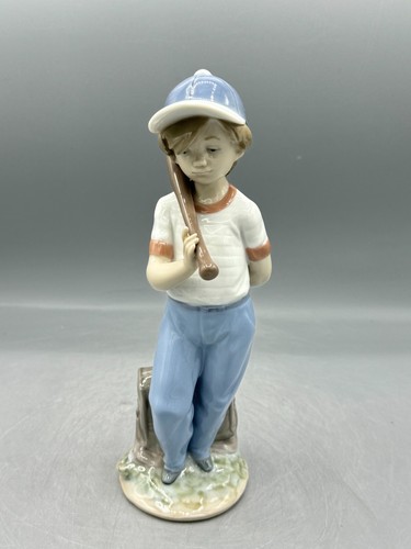Lladro can play boy with - i,