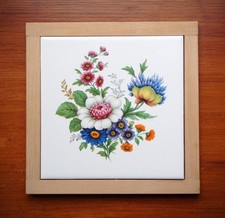 Square Pot Stand/Trivet, Floral Ceramic Tile in a Wooden Frame, Excellent Cond.