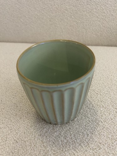 Green ribbed ceramic - ribbed,
