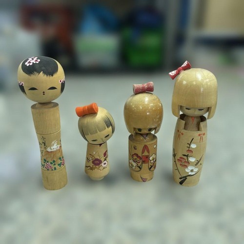 Kokeshi set showa - 4,
