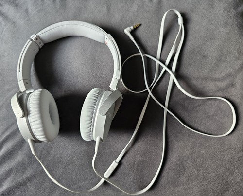 Sony wired headphones - headphones,