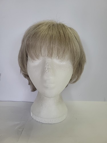 Short ash blonde - short, layered