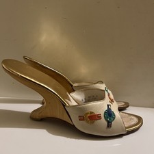 1950s Wooden Boomerang Heel