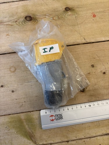 Commando socket 16a - commando, 2p+e