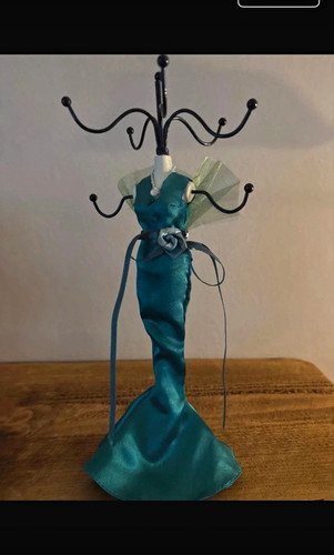 Metal jewellery tree - jewellery,
