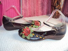 LADIES YOMA FLORAL LEATHER SHOES SIZE 7 41 BLACK VERY PRETTY