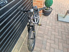 Girls Mountain Bike 18-inch Frame and Wheels Purple White