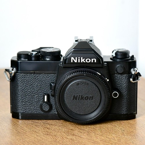 Nikon black 35mm - nikon,