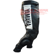 YAMAHA BLACK MOTORBIKE