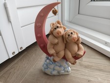Piggin over the - over, moon