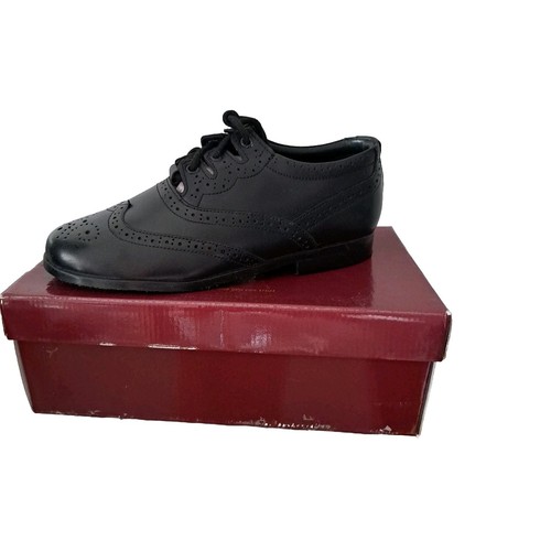 Ghillie brogues brand new - -,