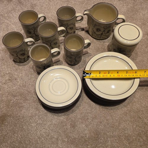 Hornsea tea set - tea, side